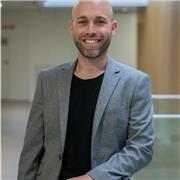 Détenteur d'un doctorat en économie, professeur d'économie/mathématiques/statistiques expérimenté pour collège/lycée